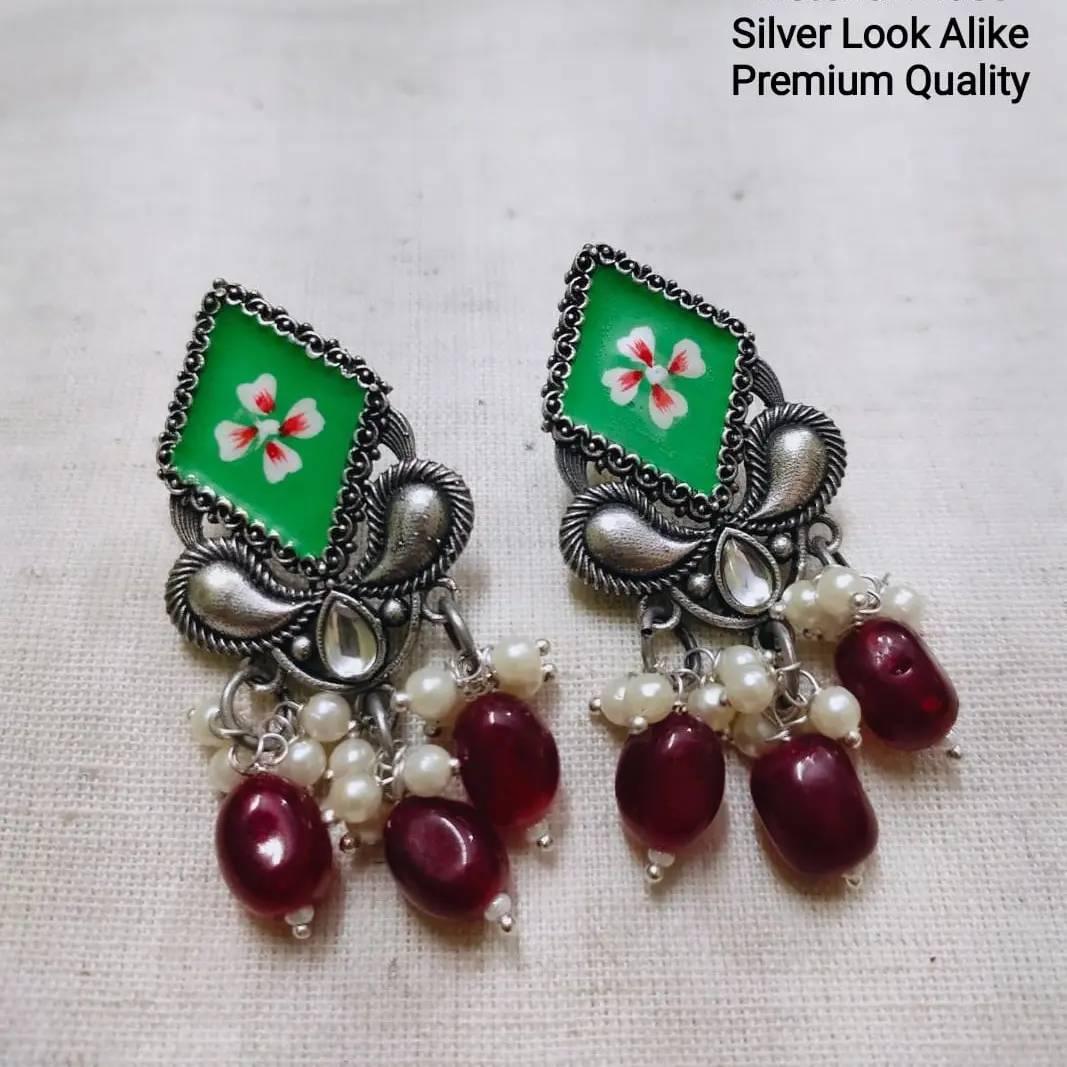 Diamond Shaped Enamel Earring with Pearl and Monalisa Beads | Sarichka