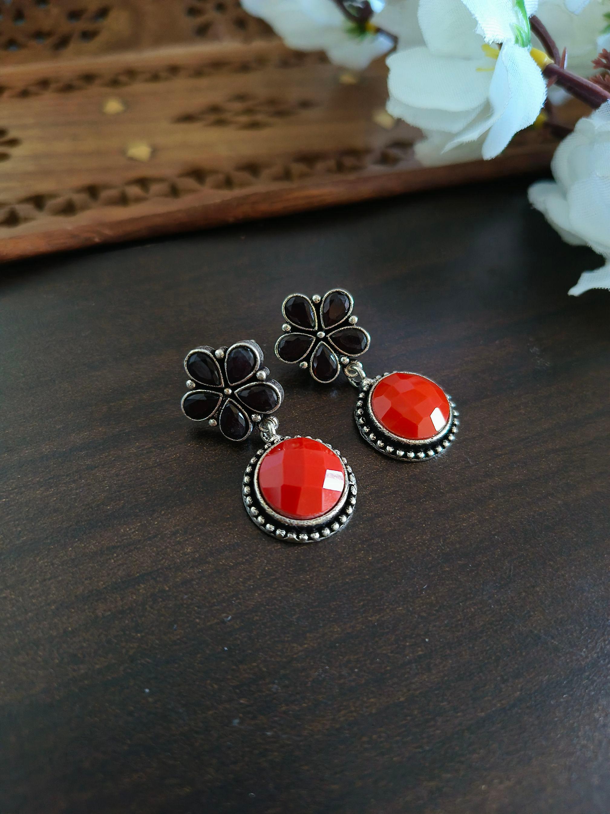 Heritage Flora Oxidized Earrings | Sarichka