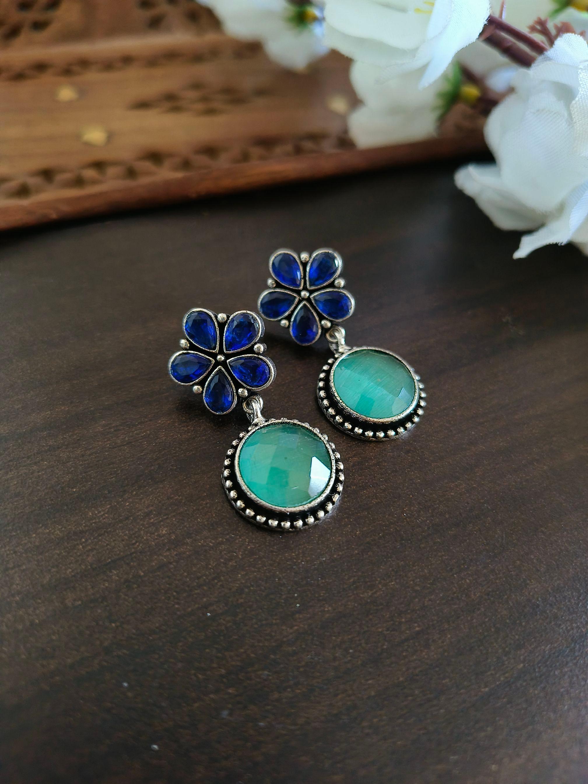 Heritage Flora Oxidized Earrings | Sarichka