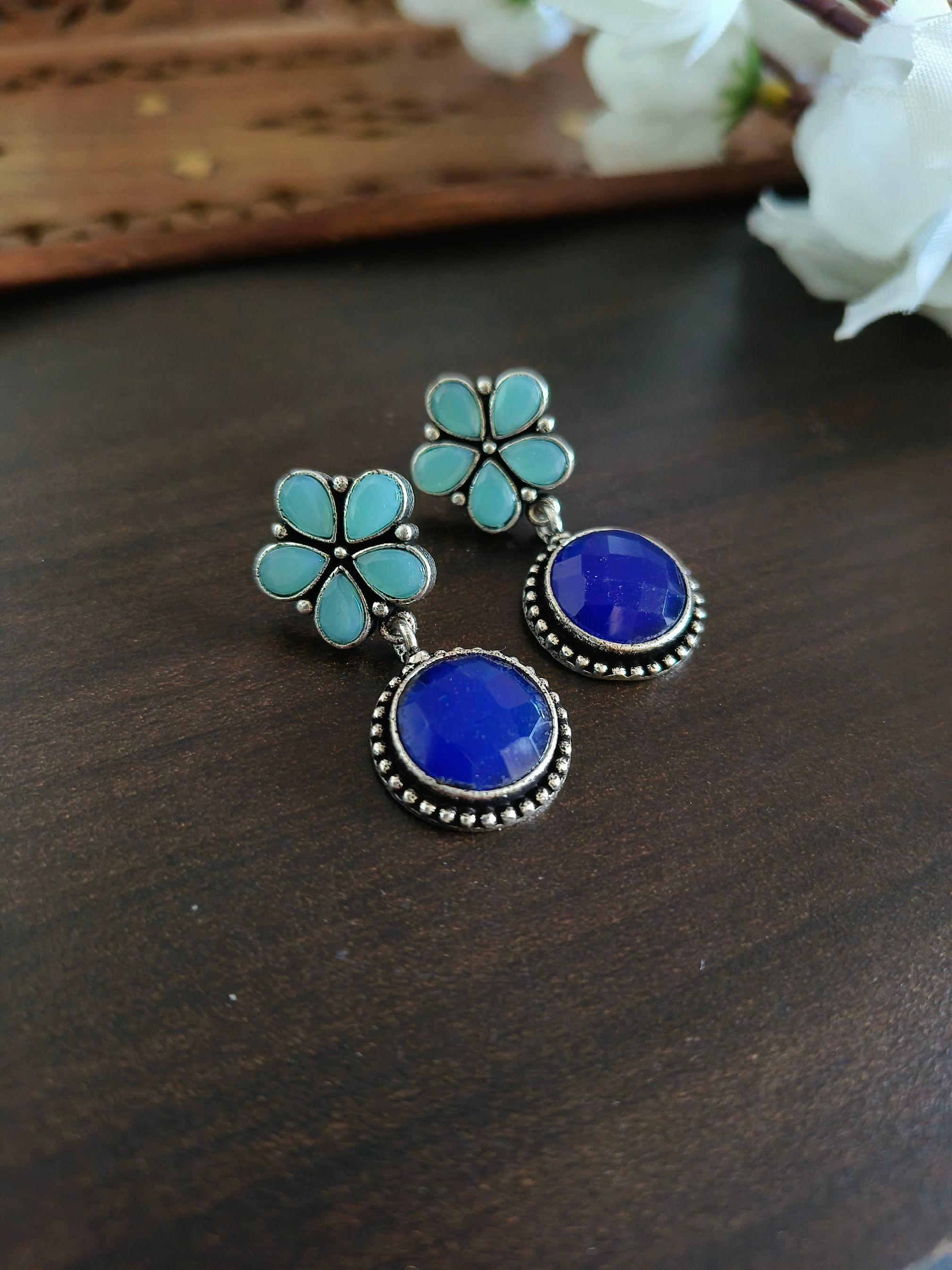 Heritage Flora Oxidized Earrings | Sarichka