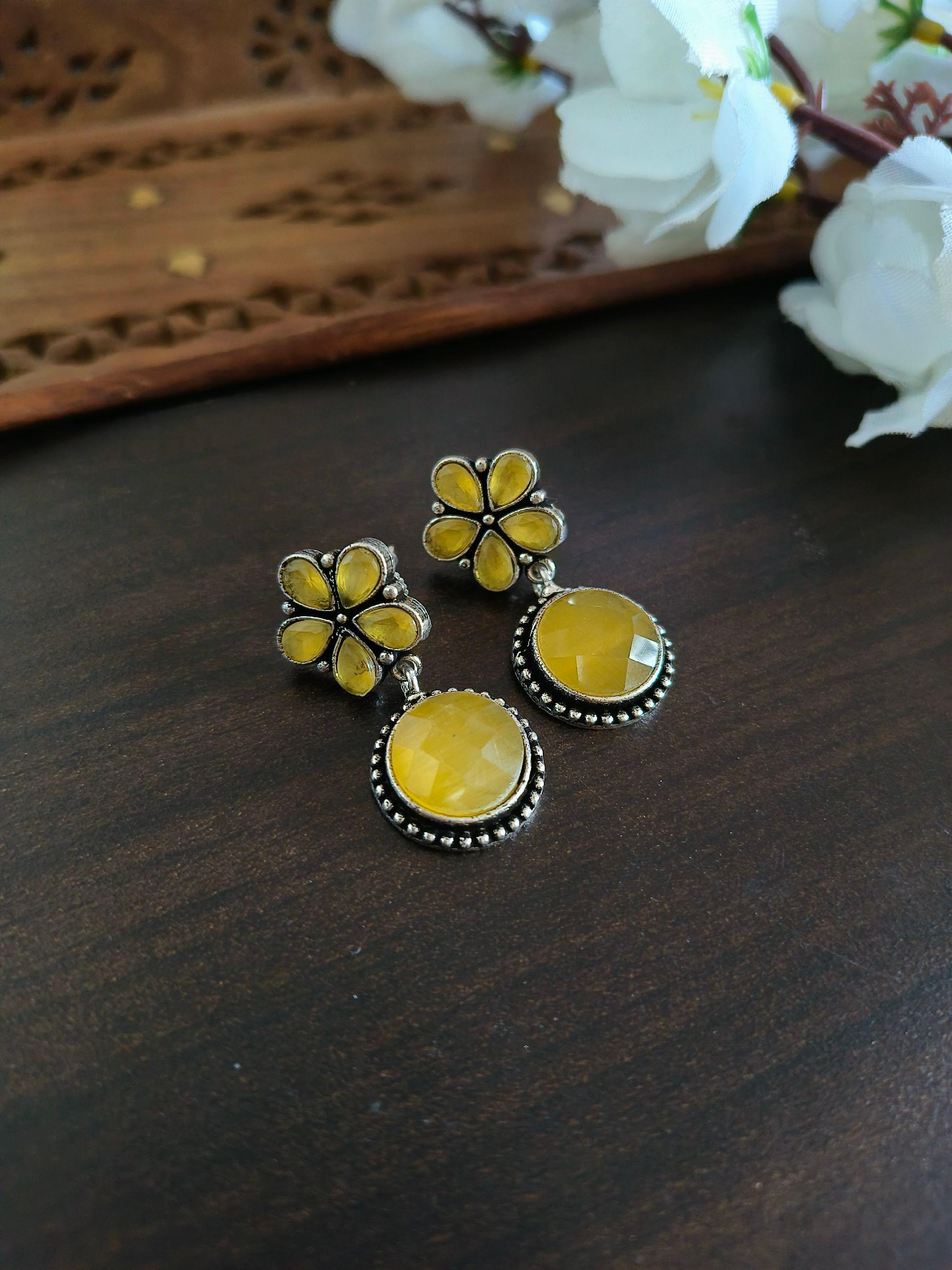 Heritage Flora Oxidized Earrings | Sarichka