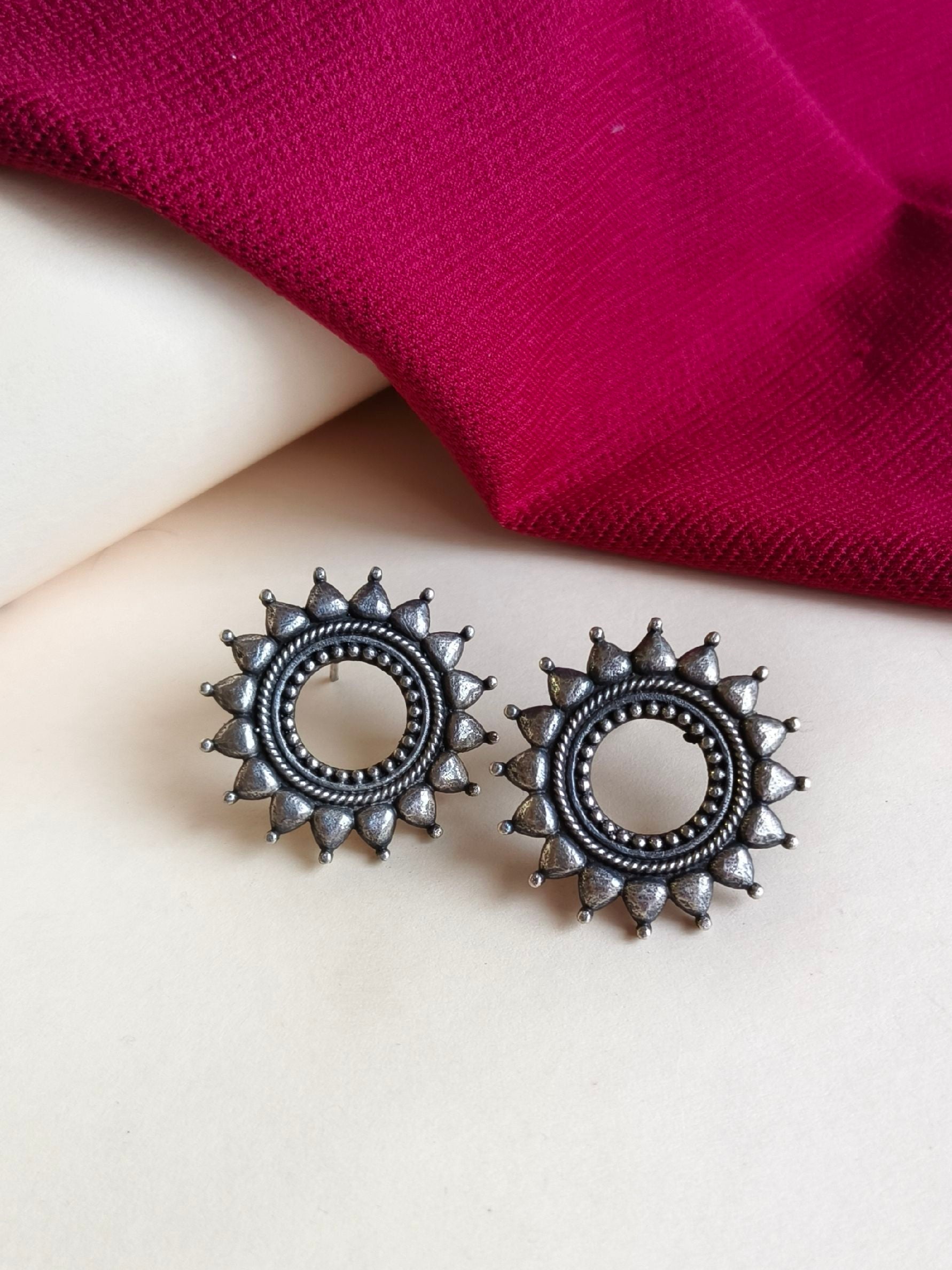 Oxidised Silver Sparkle Choker Set with Studs | Sarichka Fashion